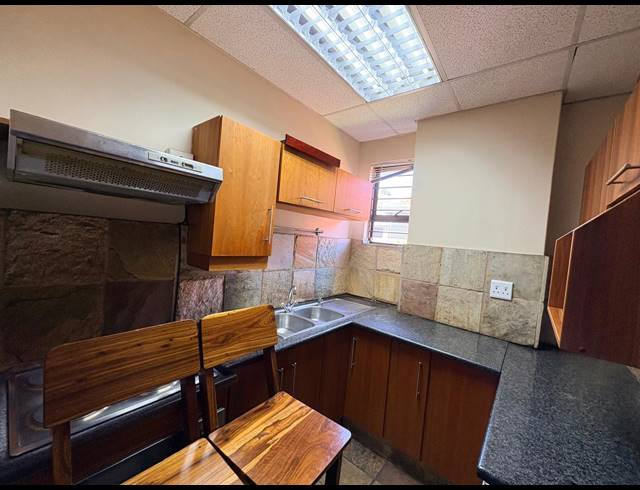 840M² OFFICE FOR SALE IN NOORDWYK